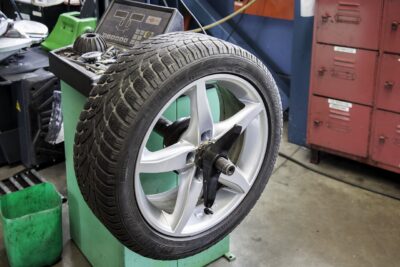 tire balancing, automobile, workshop